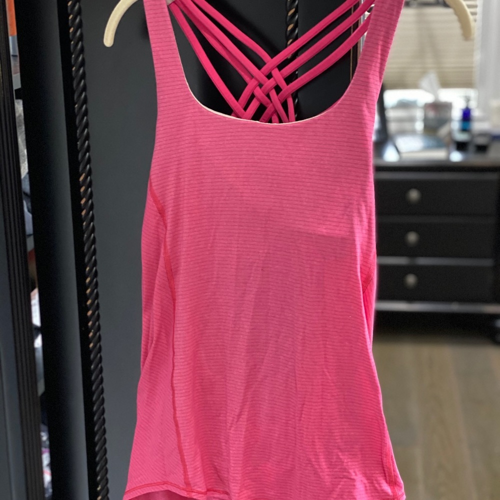 Lululemon unique tank with built-in sports bra